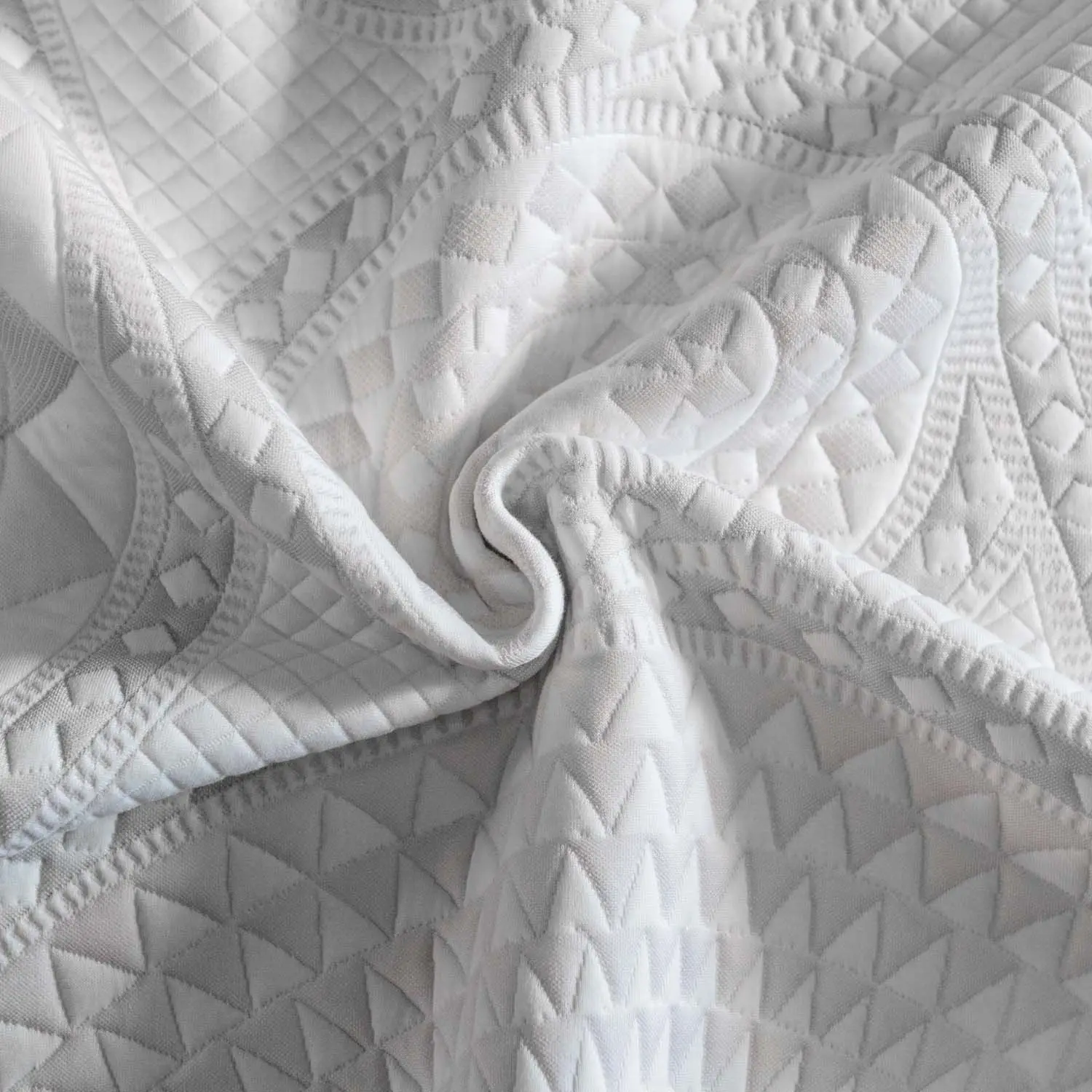 Advantages of Air Layer Knitted Fabric for Mattress Covers